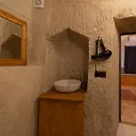 Escape Cave גורמה