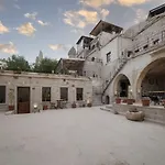 Escape Cave מלון גורמה