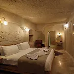 מלון Escape Cave *