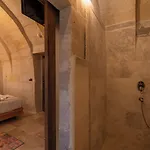 Escape Cave Hotel *