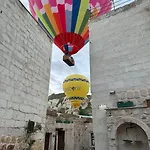 Hotel Escape Cave