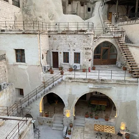 Escape Cave Hotel *