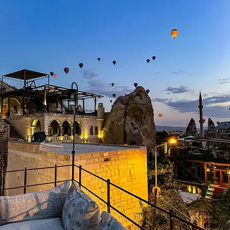 Escape Cave Hotel *