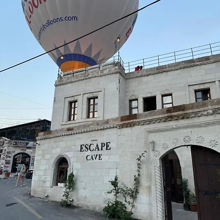 Escape Cave Hotel *