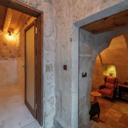 Hotel Escape Cave *
