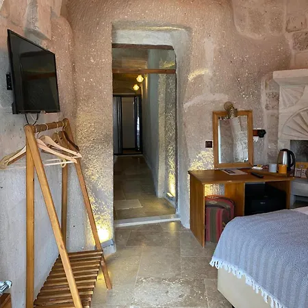 Escape Cave Hotel *